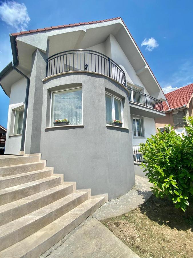 Anca'S Home Oradea Εξωτερικό φωτογραφία